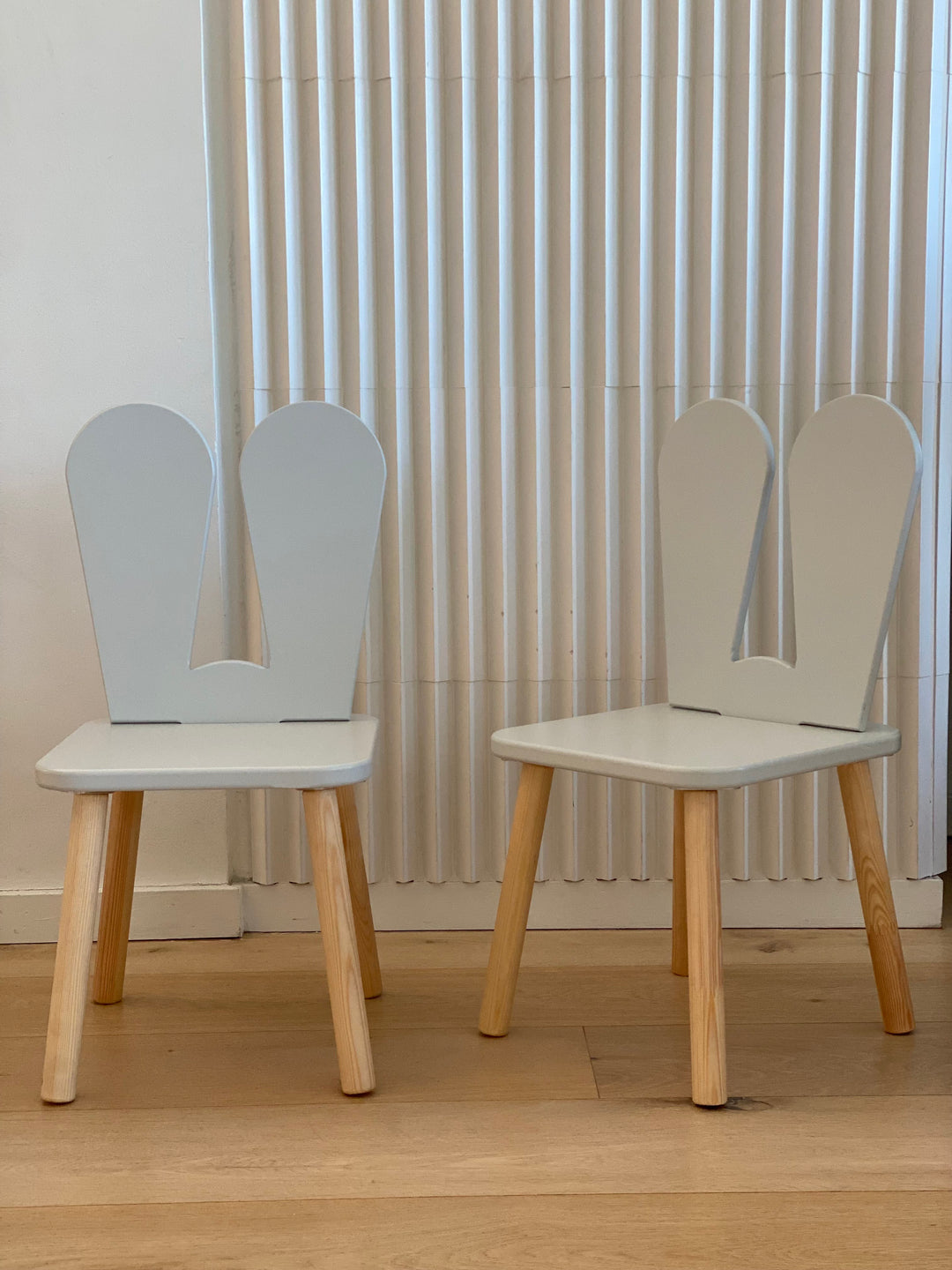 Montessori barnebord med stoler